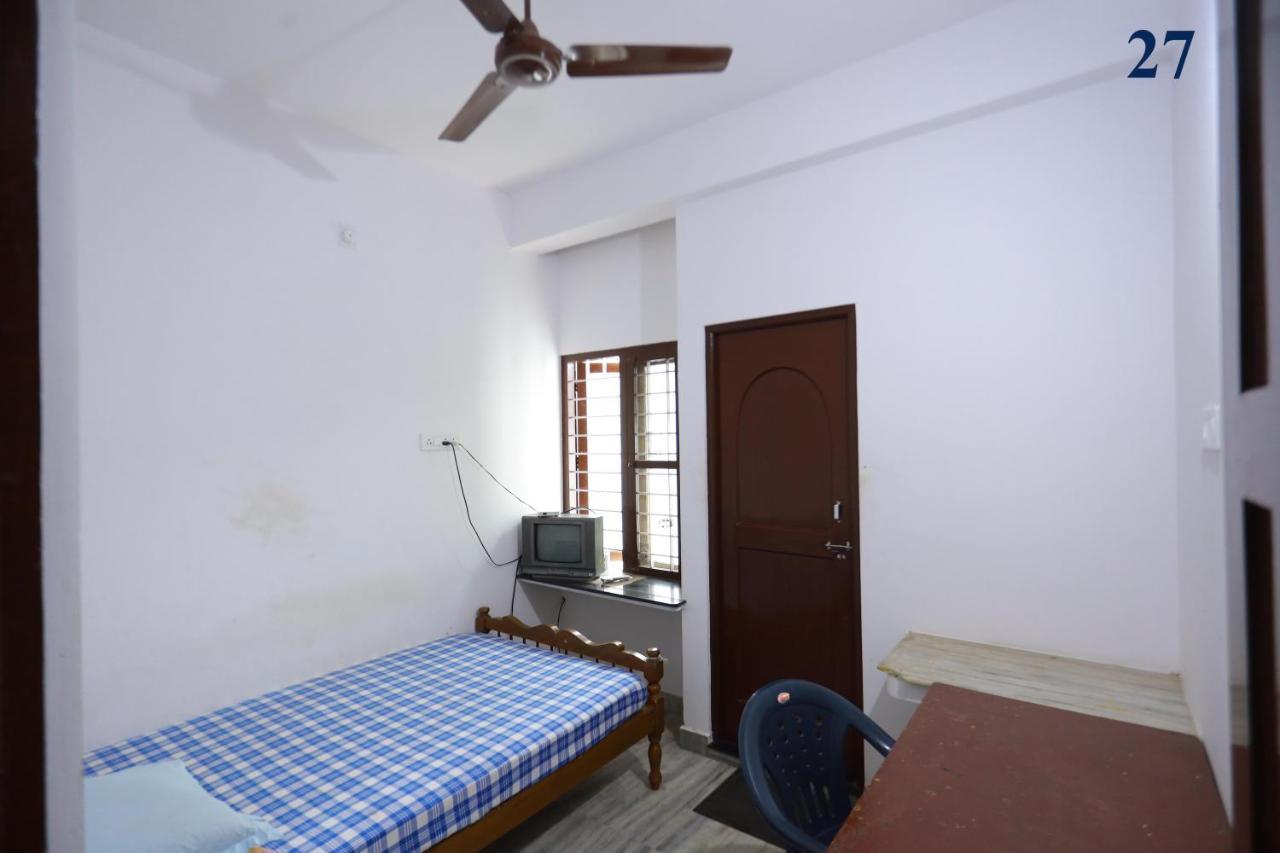 Arackal Tourist Home Tripunithura Extérieur photo