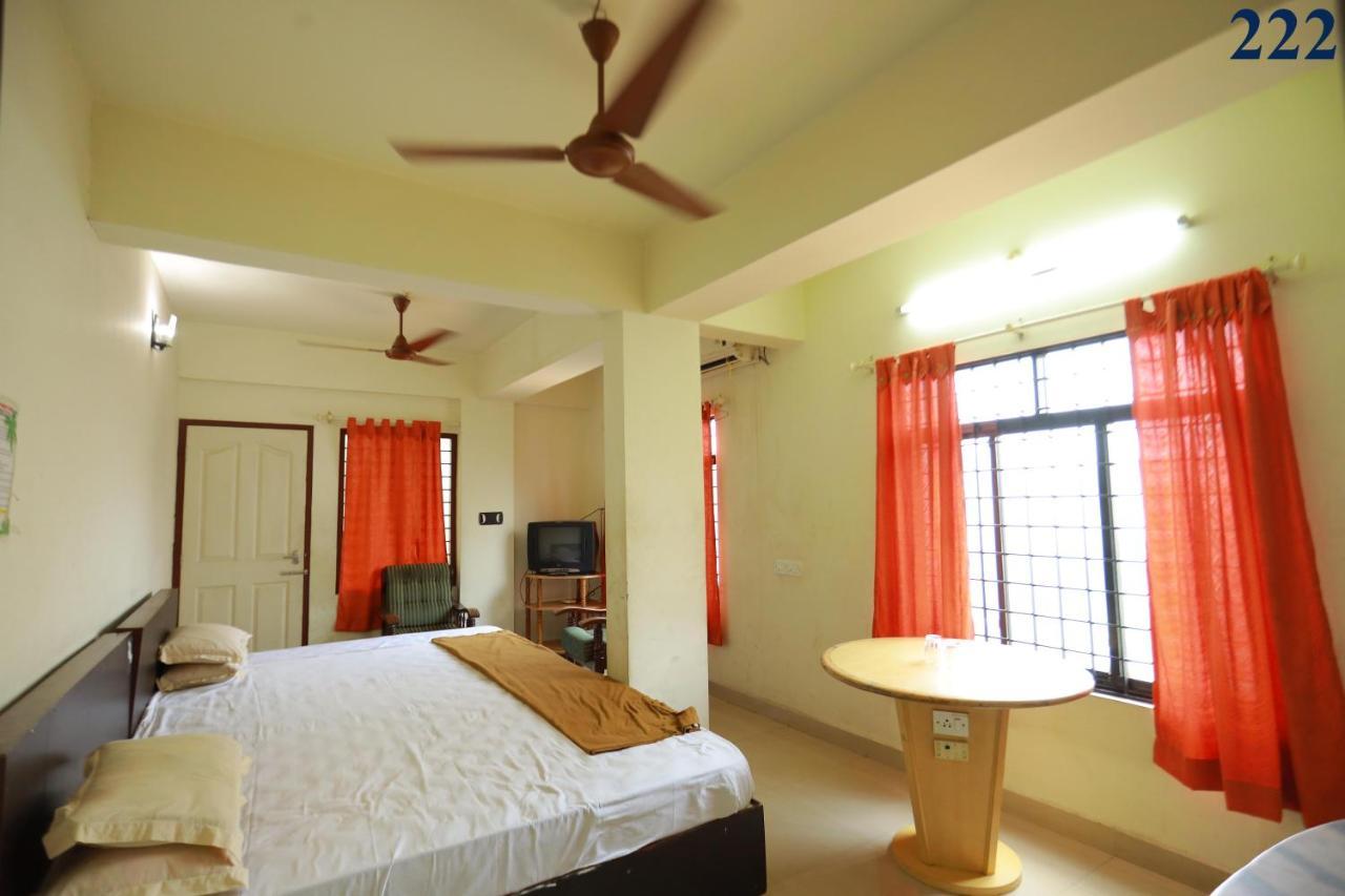 Arackal Tourist Home Tripunithura Extérieur photo